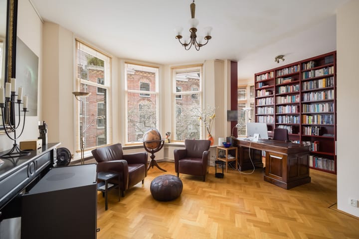 Photo 2 of Hugo de Grootstraat 8-BS