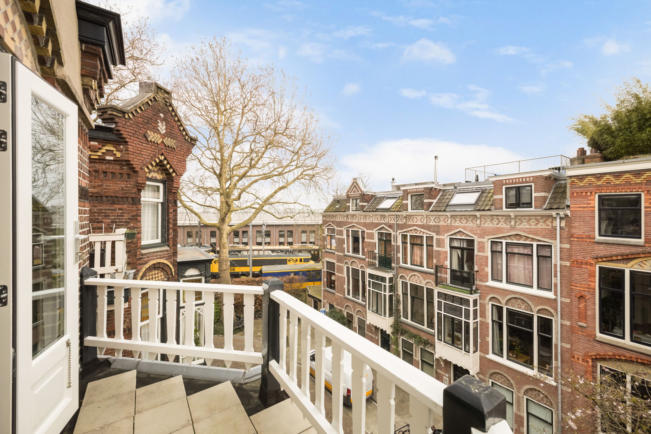 Photo 3 of Hugo de Grootstraat 8-BS