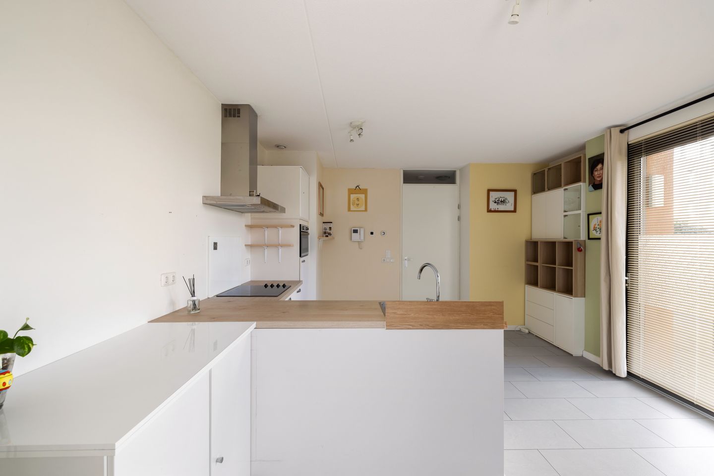 Foto 10 van John Rossweg 8