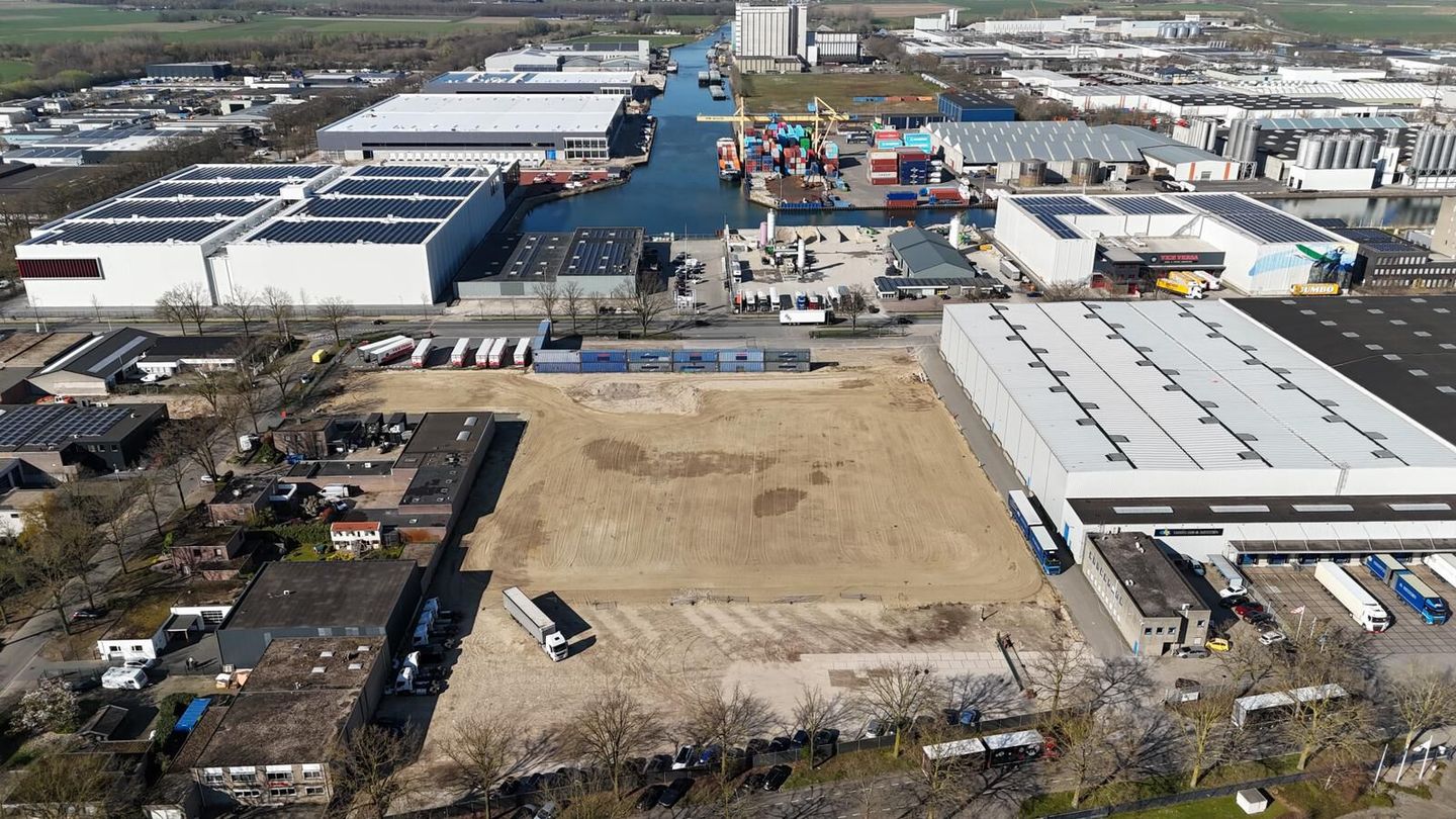 Bekijk foto 3 van Kanaalstraat