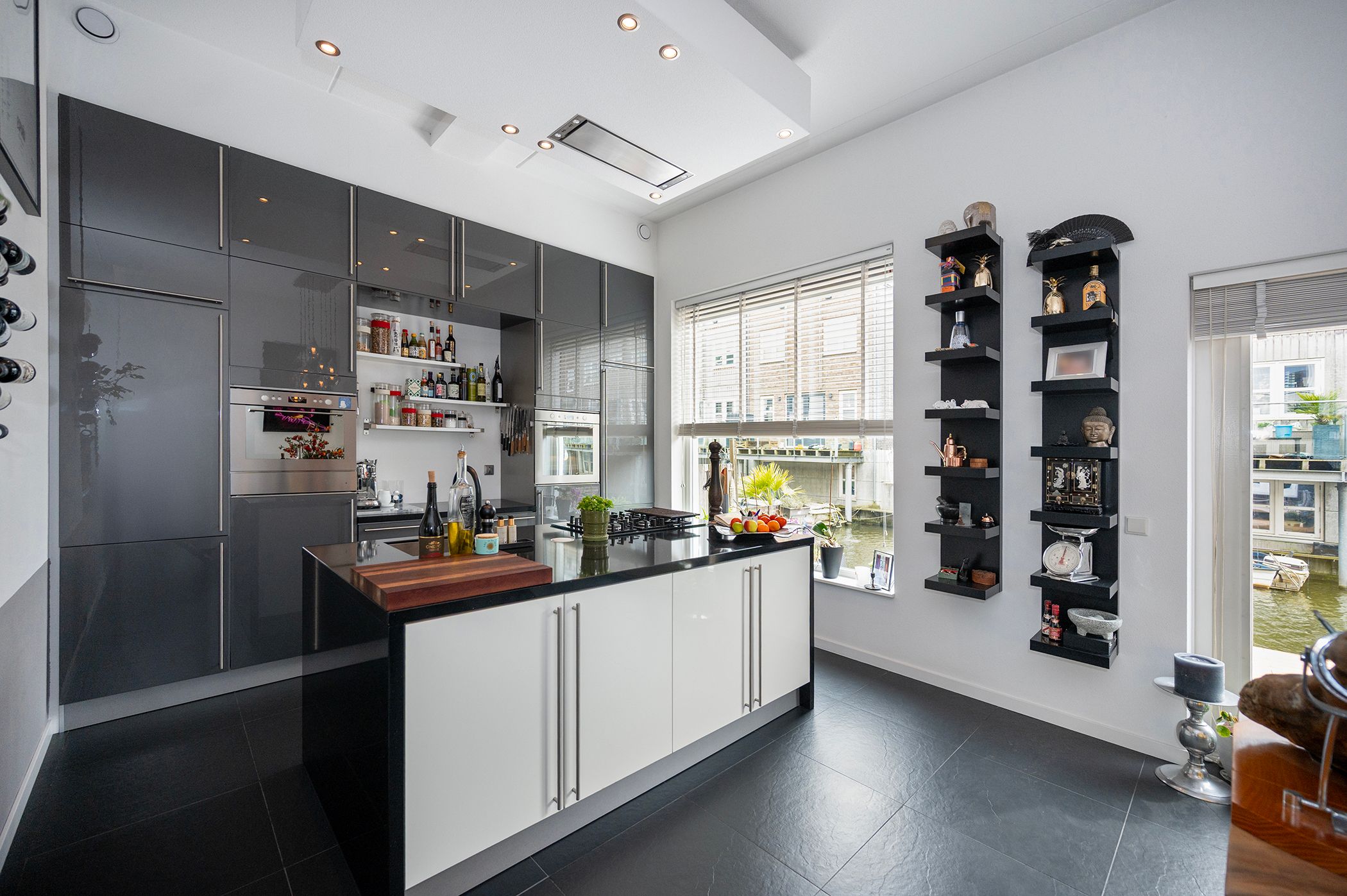 Foto 15 van Antillenweg 20