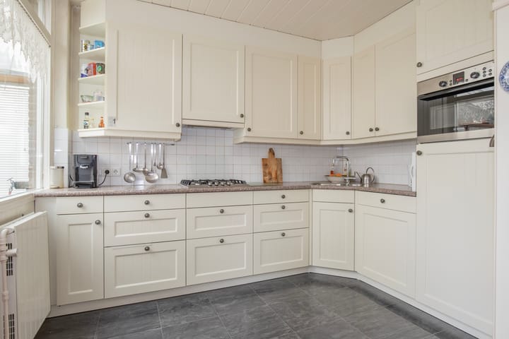 Photo 3 of Koningin Sophiestraat 2