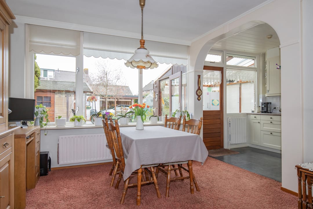 Photo 11 of Koningin Sophiestraat 2