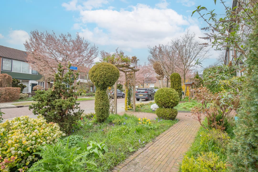 Photo 37 of Koningin Sophiestraat 2