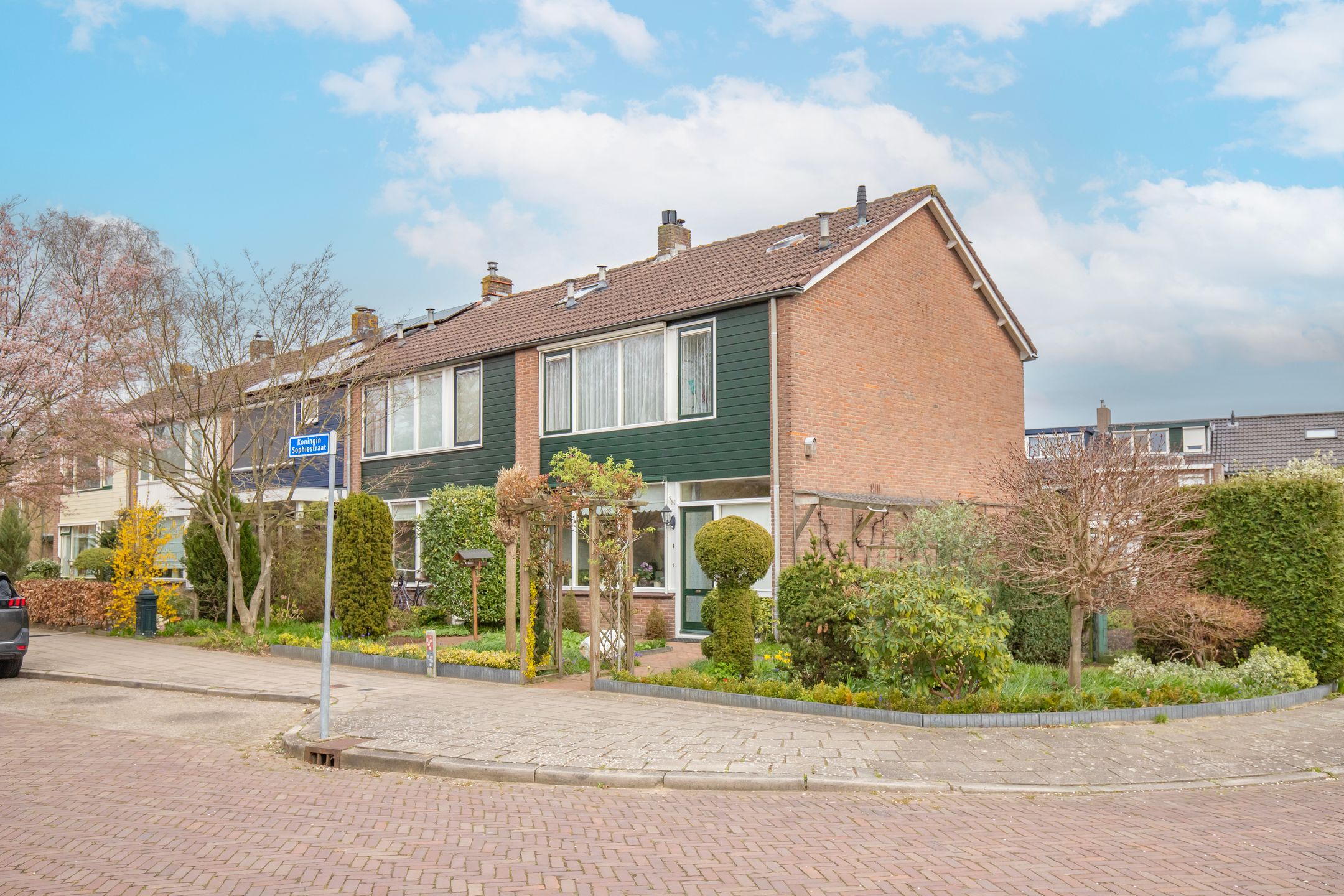 Photo 39 of Koningin Sophiestraat 2