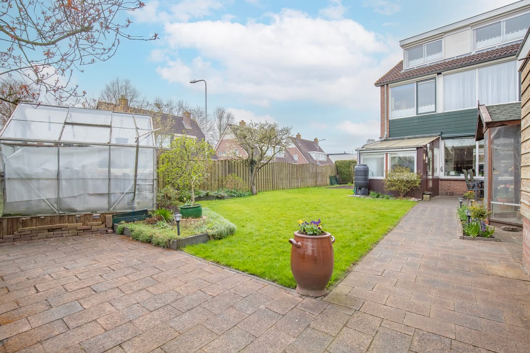 Photo 26 of Koningin Sophiestraat 2