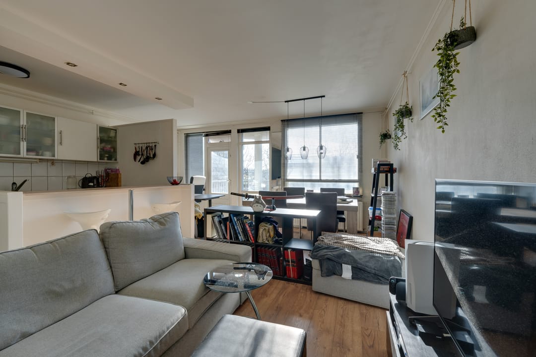 Photo 11 of Eerste Oosterparkstraat 109-C