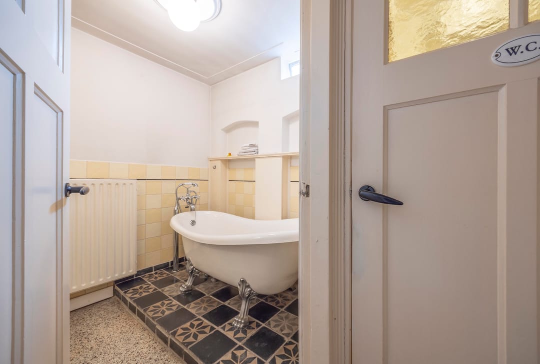 Photo 32 of Antonie van Diemenstraat 2