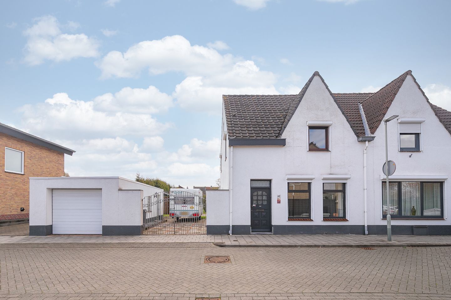 Photo 1 of Hekeleweg 45