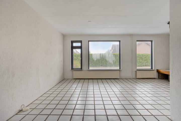 Photo 3 of Zesakkerlaan 30