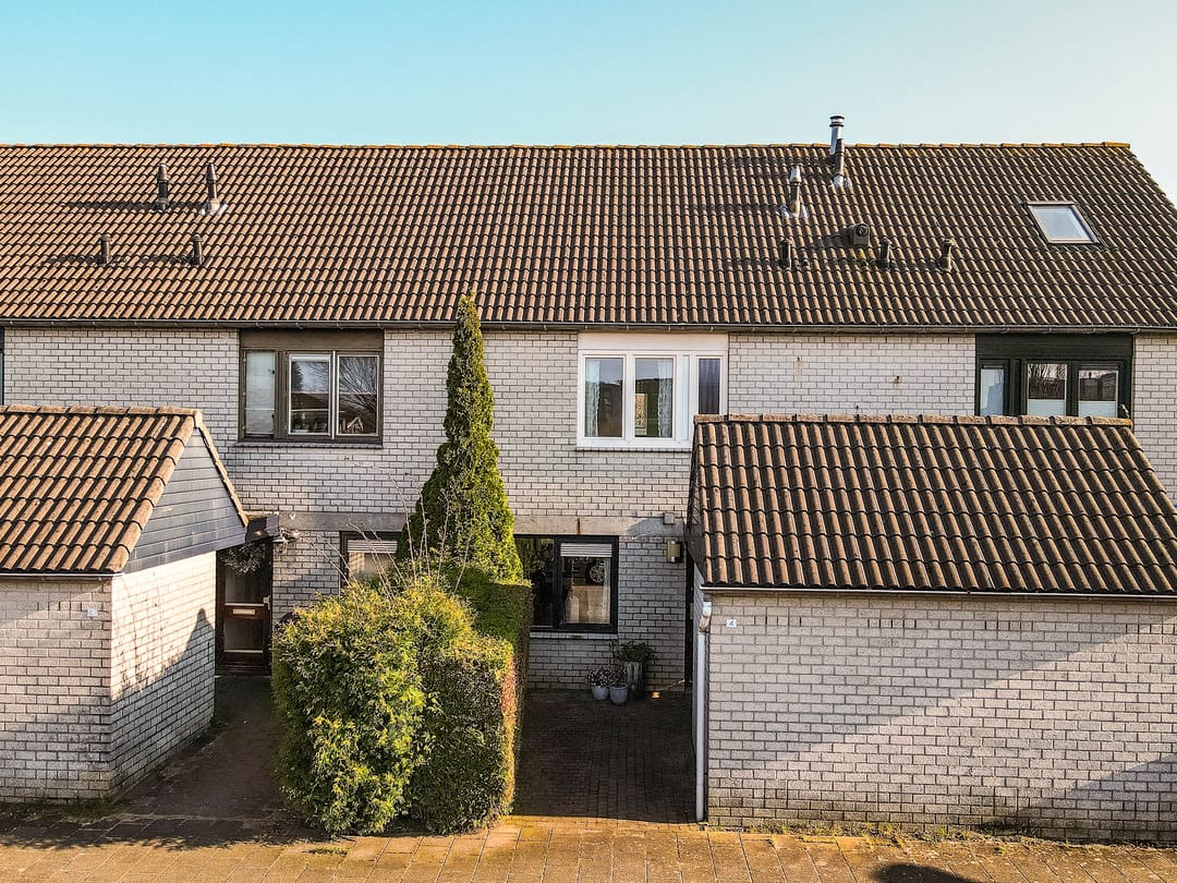 Spacious terraced house with four bedrooms and sunny southeast-facing garden in Almere Buiten — 33