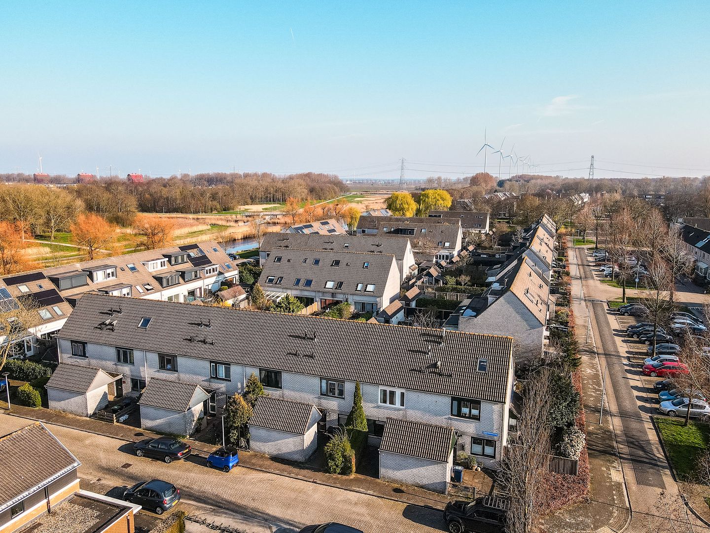 Spacious terraced house with four bedrooms and sunny southeast-facing garden in Almere Buiten — 38