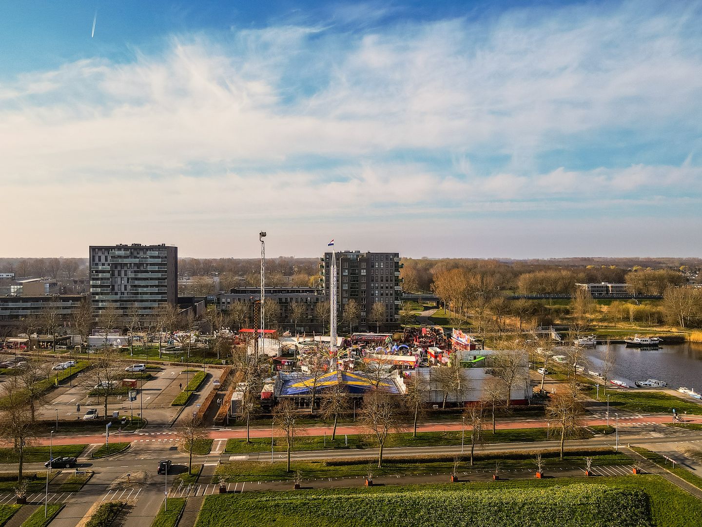 Spacious terraced house with four bedrooms and sunny southeast-facing garden in Almere Buiten — 42