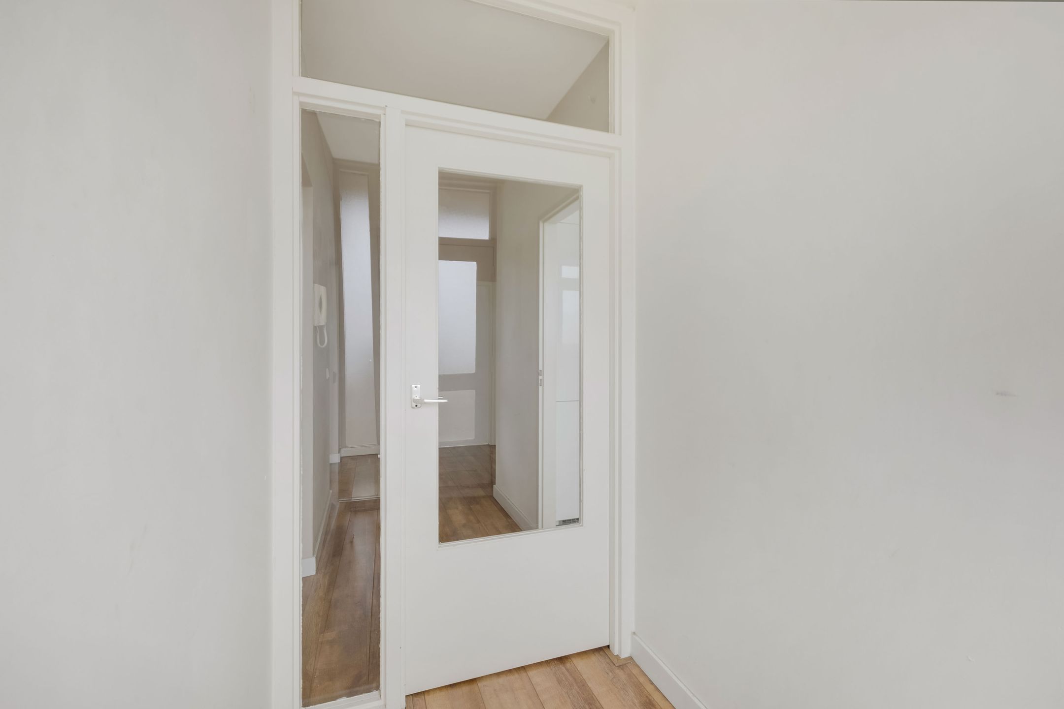 Spacious 3-Bedroom Apartment with Balcony in Eindhoven Vaartbroek — 15
