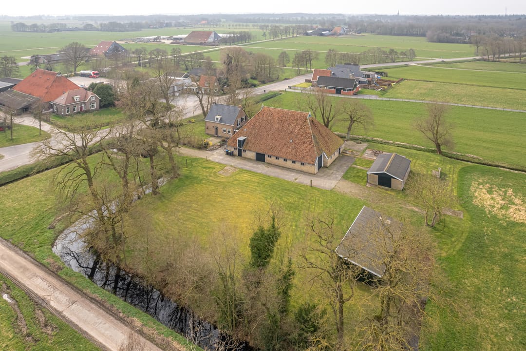 Photo 2 of Scharren 24