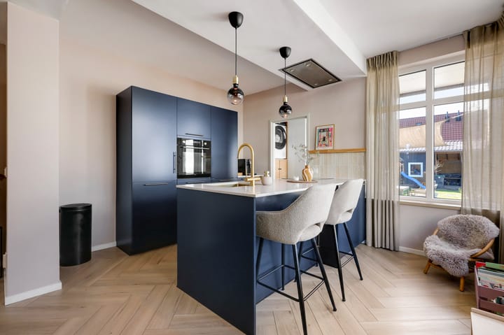 Photo 3 of Looierstraat 11