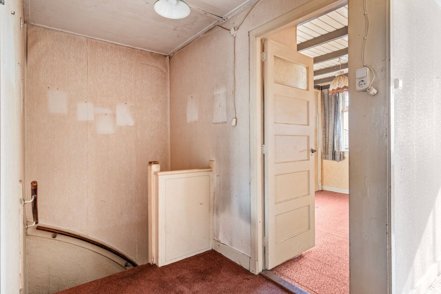 Renovation project with character in quiet Rijnsburg location — 14