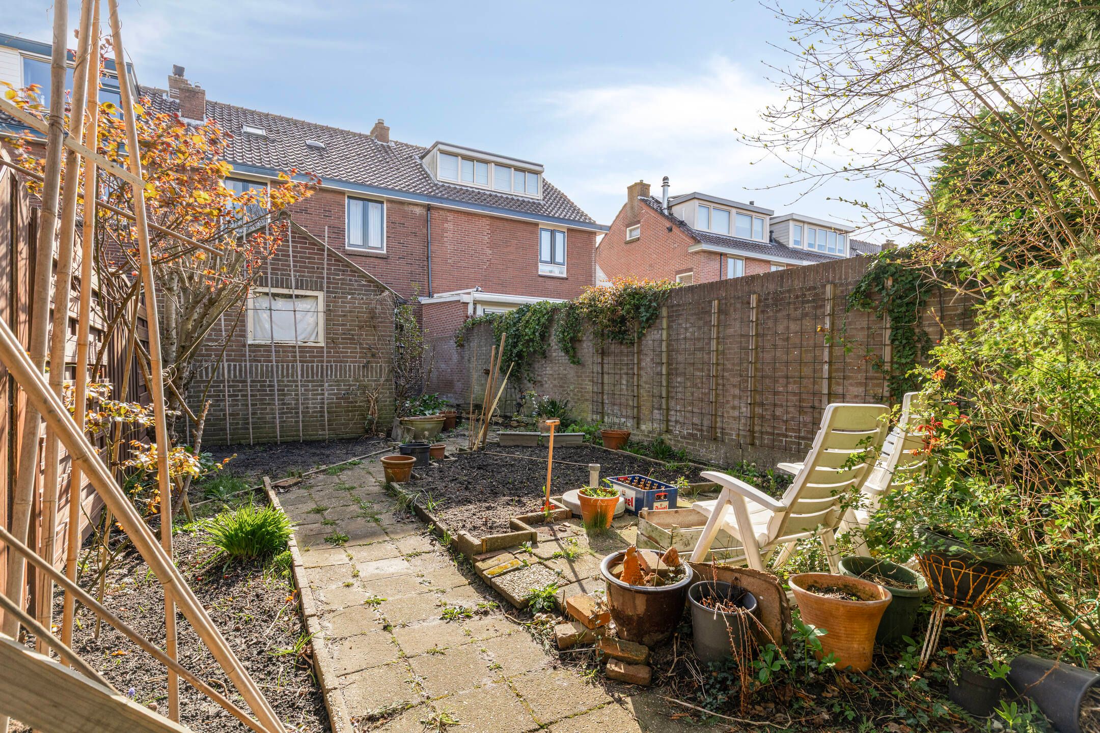 Renovation project with character in quiet Rijnsburg location — 33