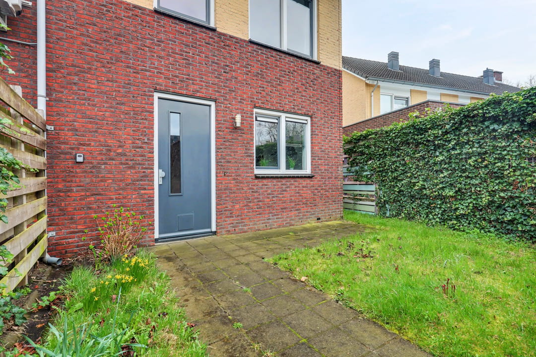 Photo 37 of Amerstraat 40