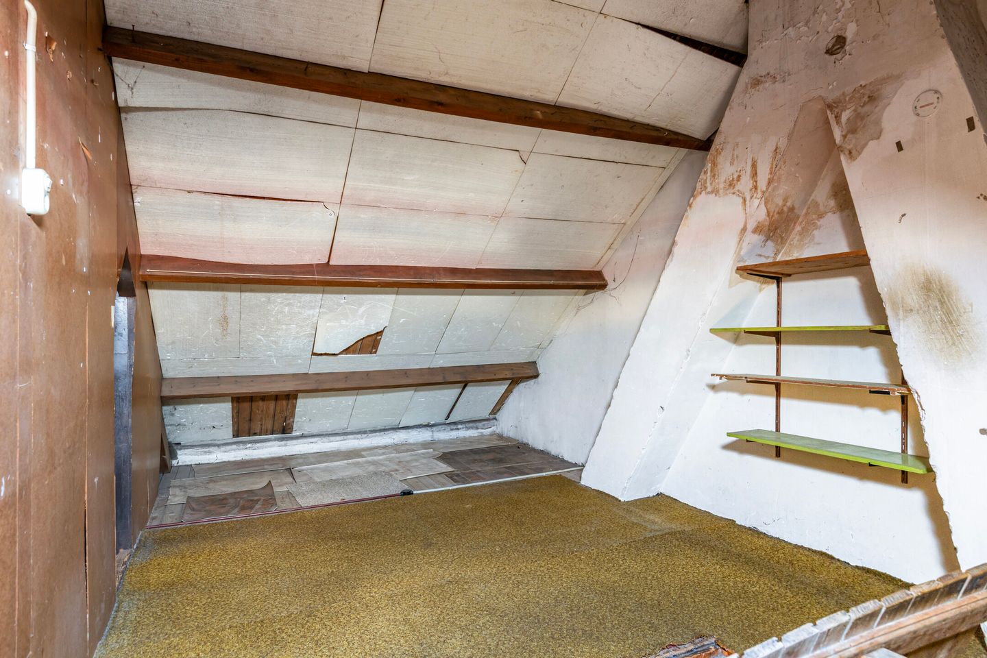 Renovation project with character in quiet Rijnsburg location — 25