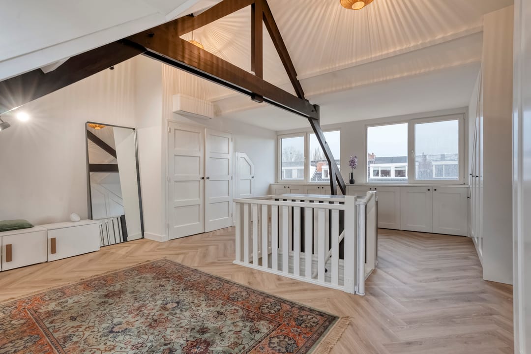 Foto 32 van Brederostraat 107