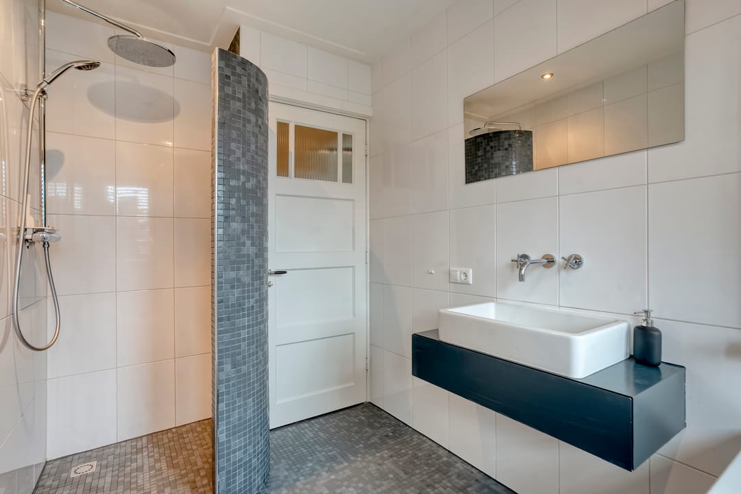 Foto 28 van Brederostraat 107