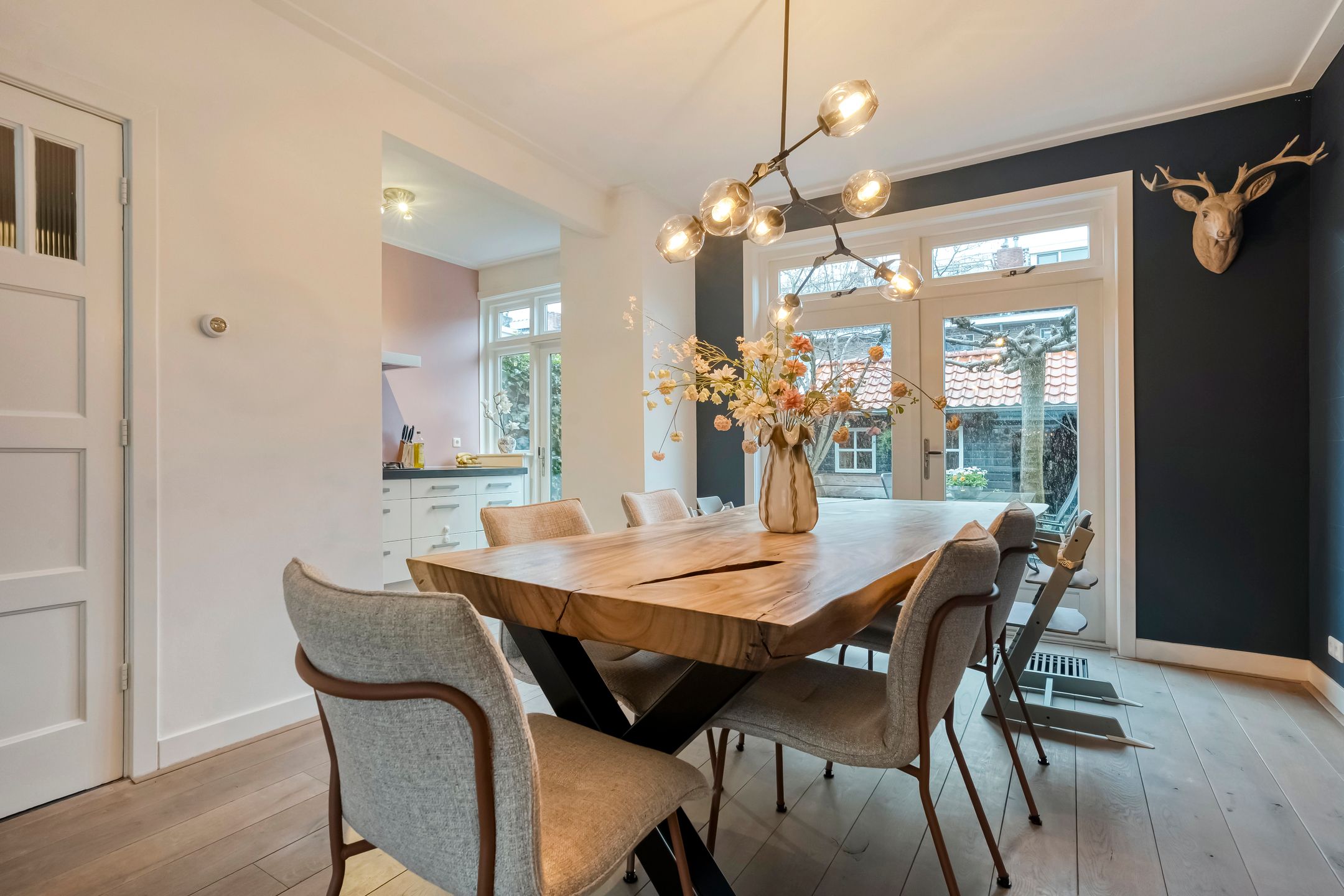 Foto 12 van Brederostraat 107