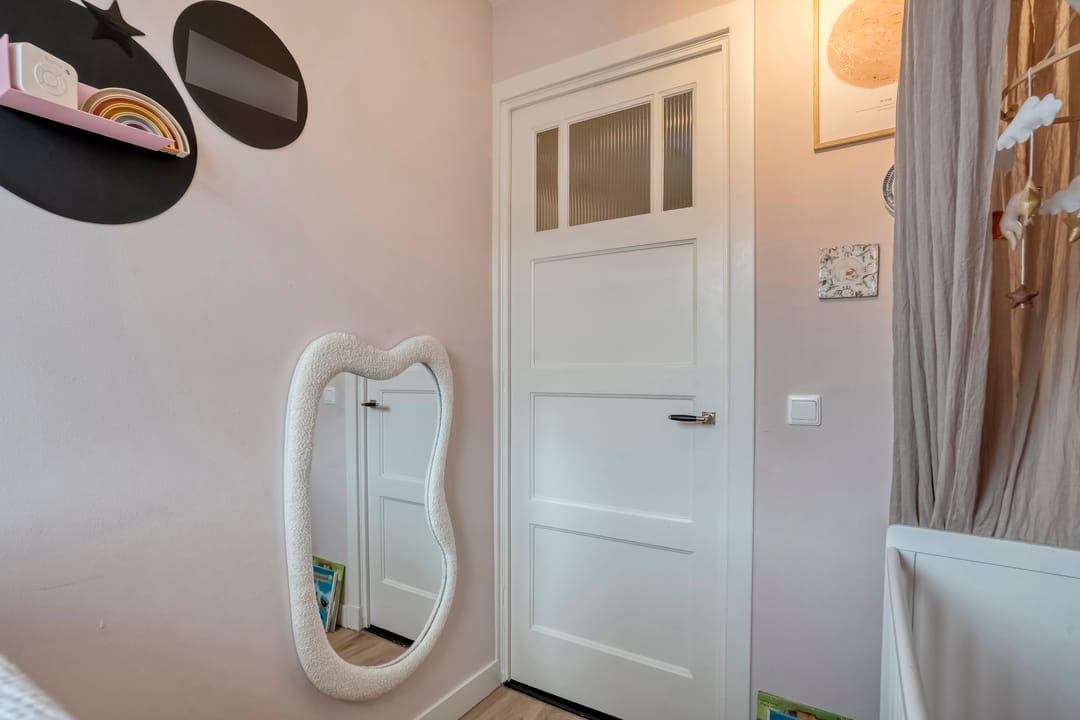 Foto 23 van Brederostraat 107