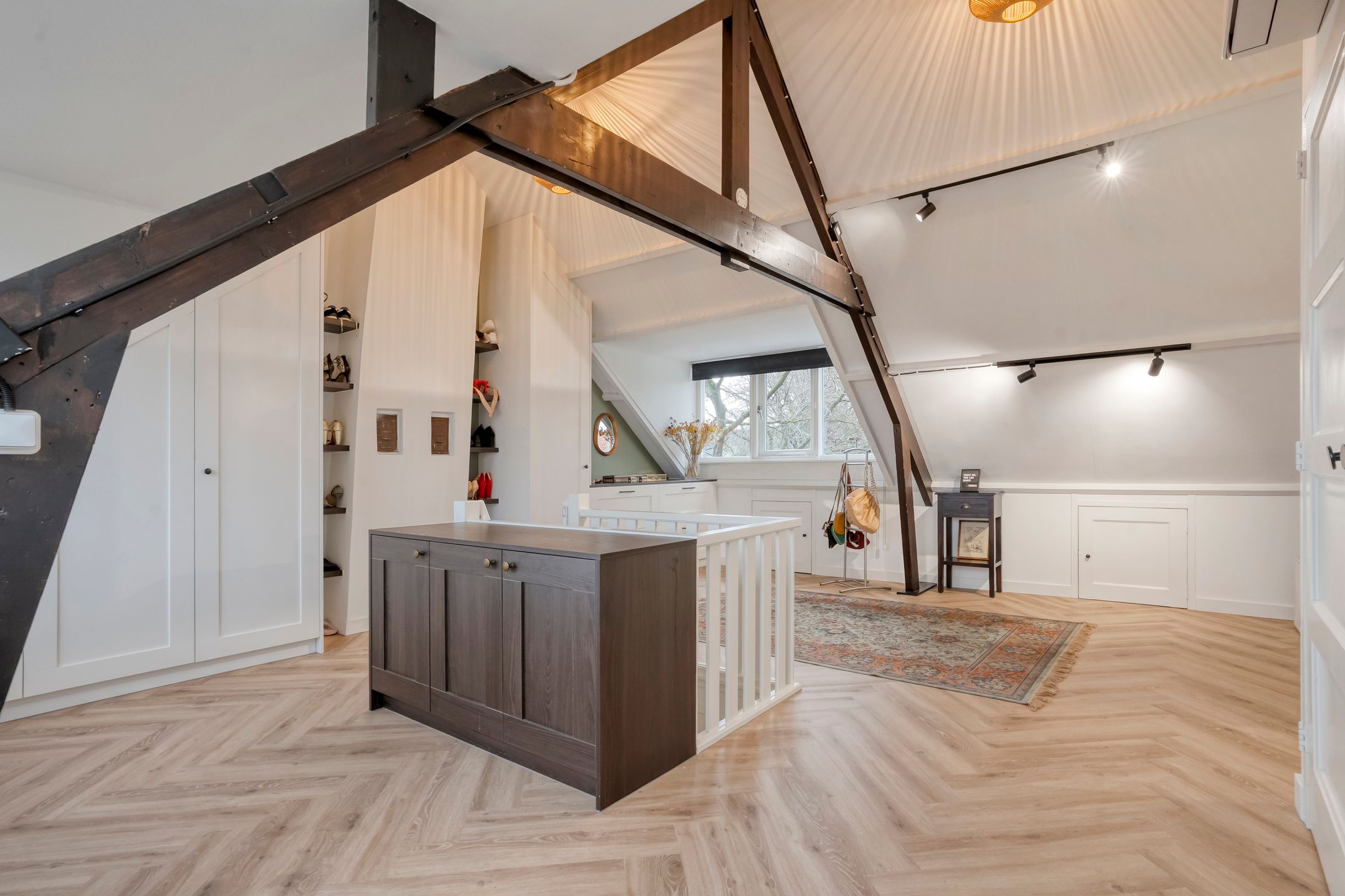 Foto 33 van Brederostraat 107