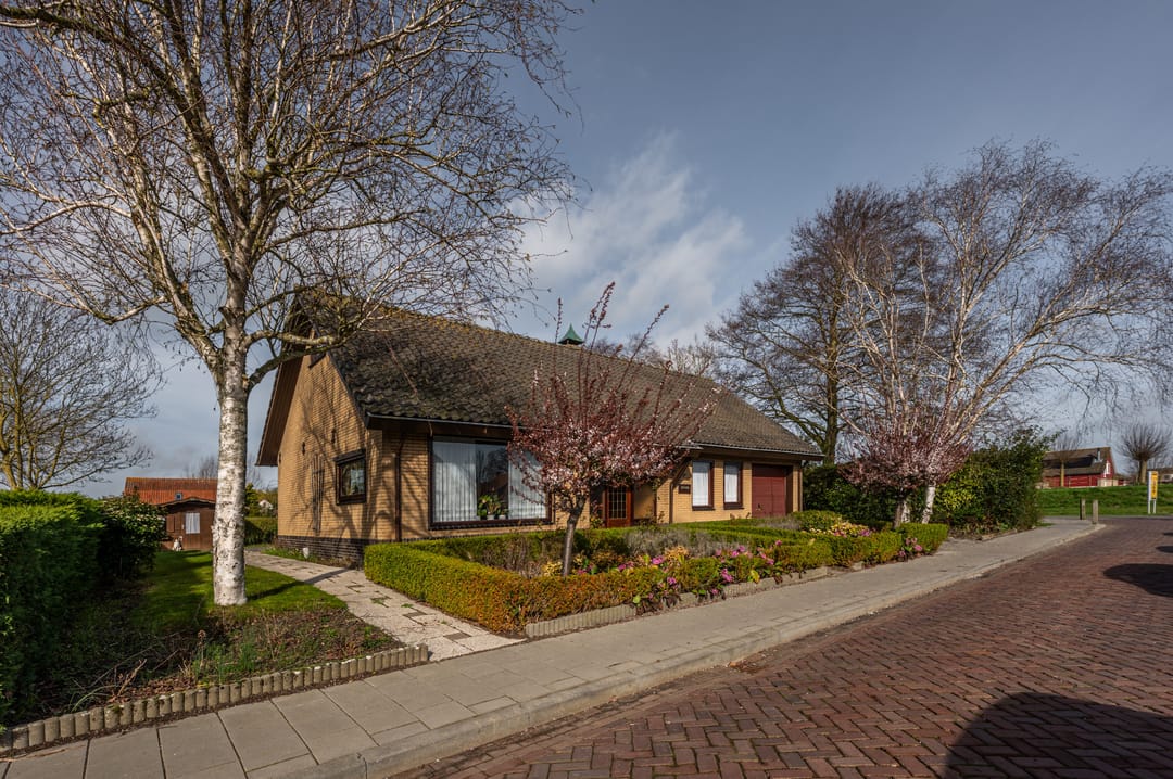 Foto 2 van Pastoor J.A.M. van den Muijsenbergstraat 2