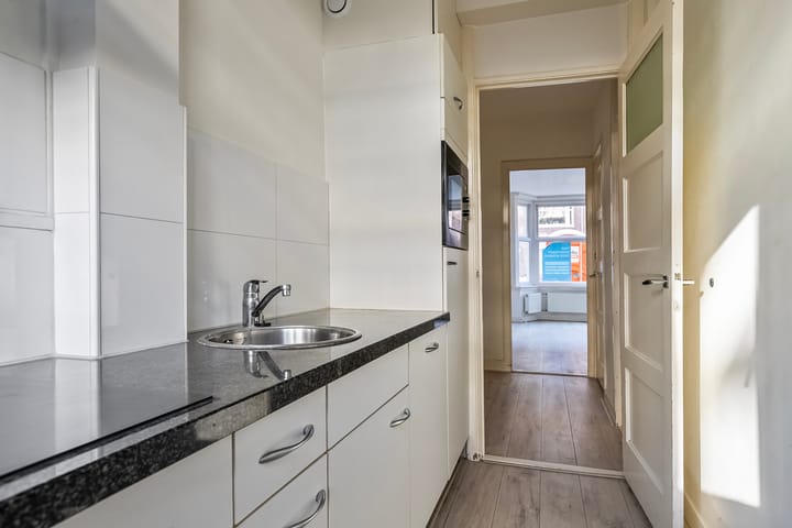 Foto 3 van Van Walbeeckstraat 74-H