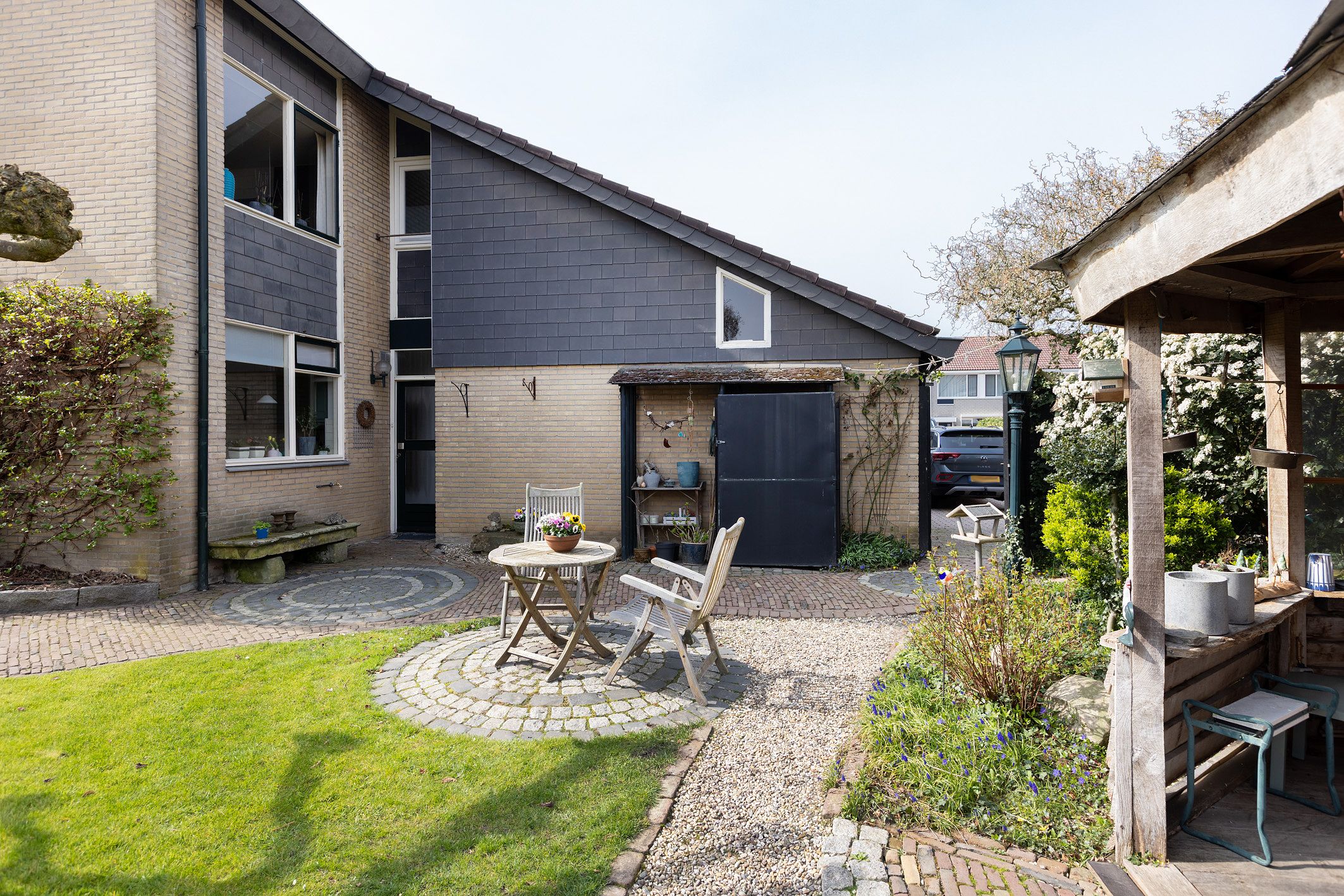 Spacious Corner Residence with Sunny Southeast Garden in Green Hofmaat Neighborhood — 42