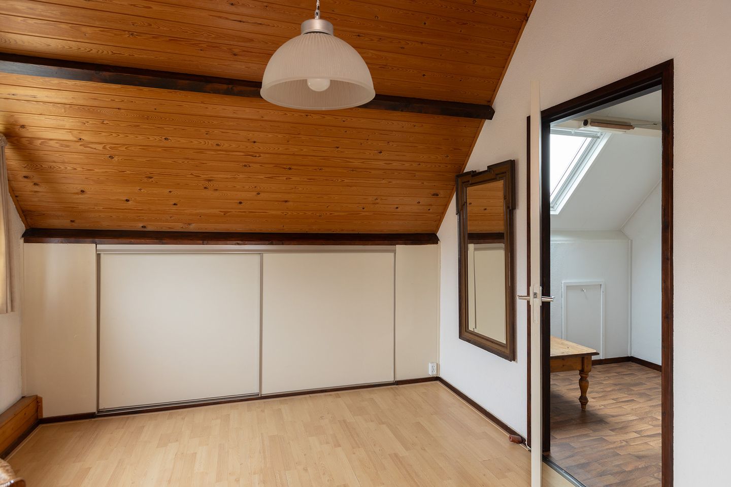 Spacious Corner Residence with Sunny Southeast Garden in Green Hofmaat Neighborhood — 29