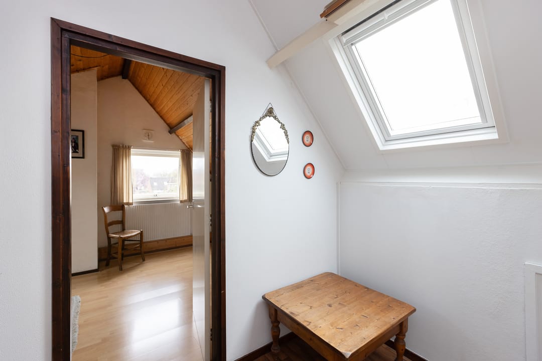 Spacious Corner Residence with Sunny Southeast Garden in Green Hofmaat Neighborhood — 26