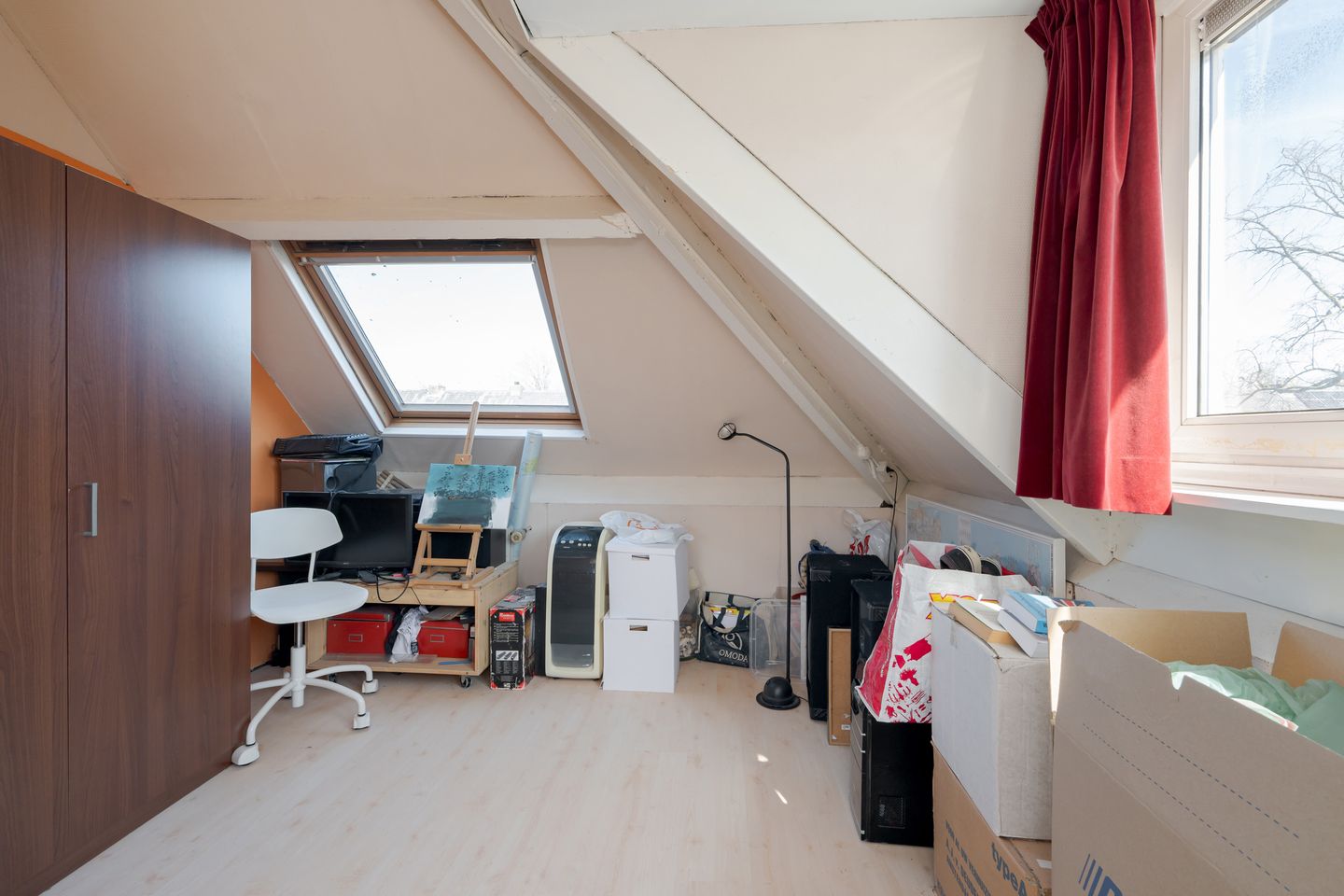 Spacious corner home with character elements in popular Boeimeer neighborhood — 47