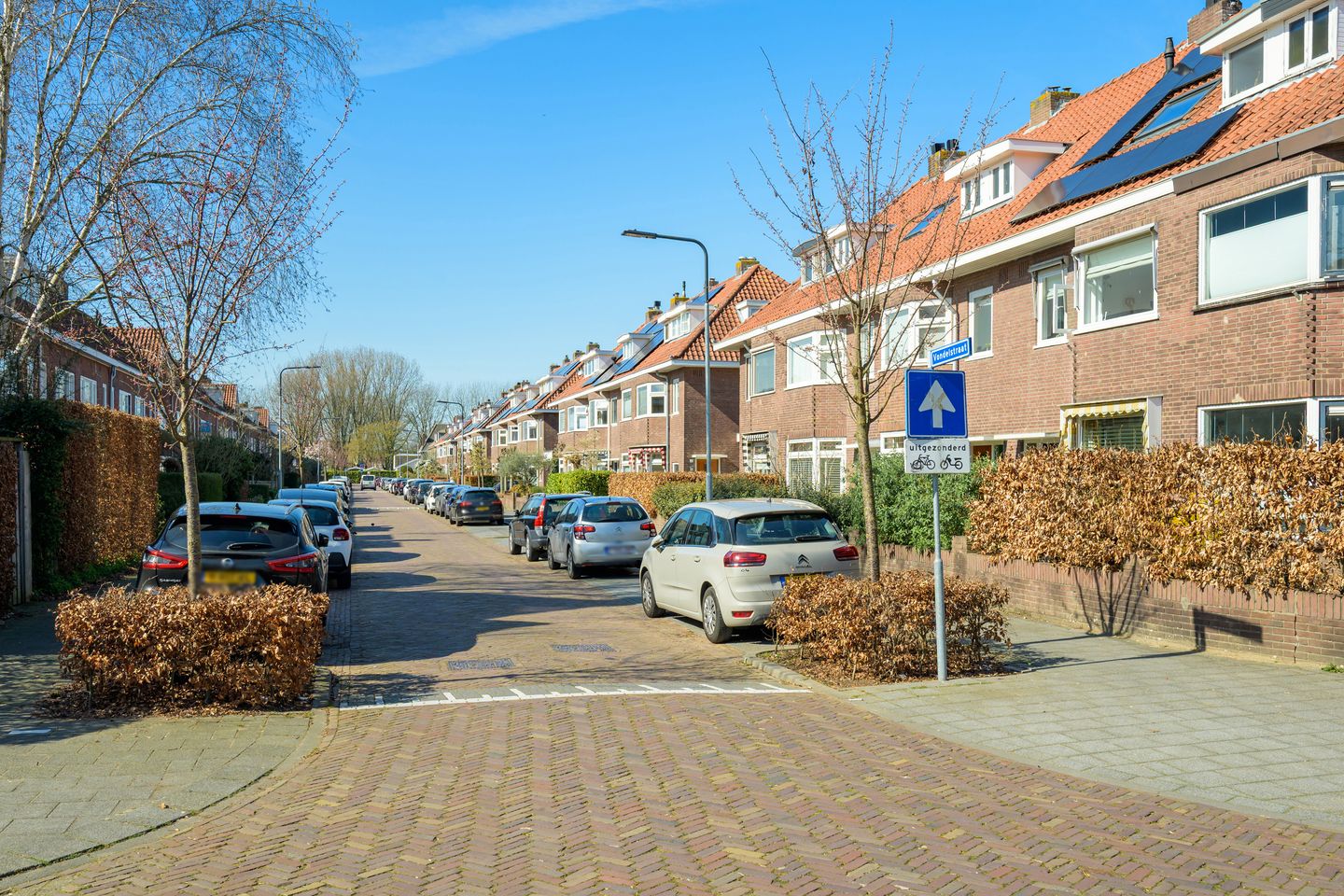 Spacious corner home with character elements in popular Boeimeer neighborhood — 51