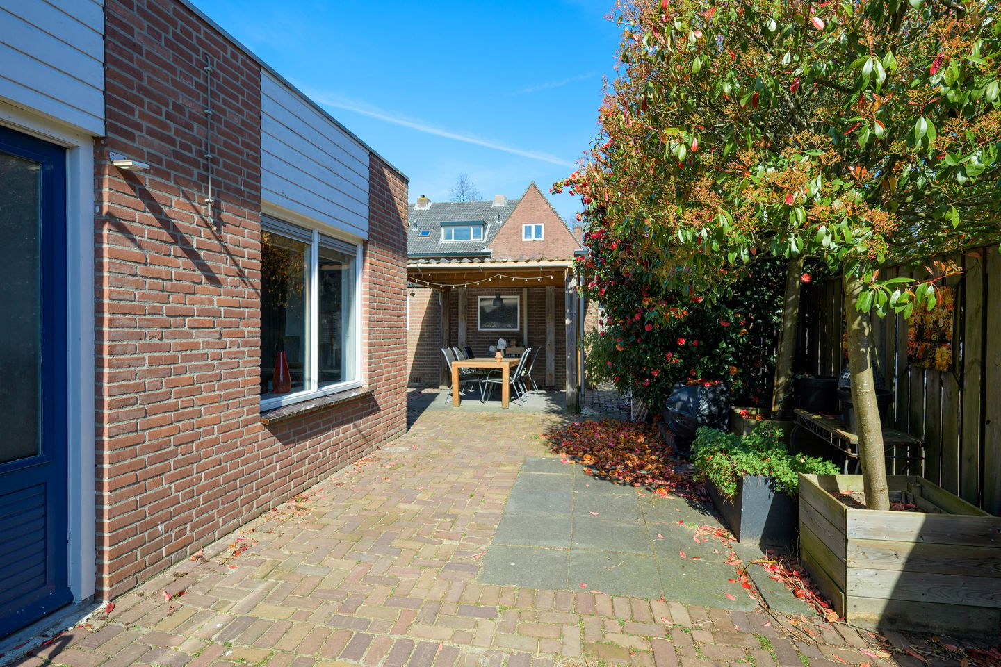 Spacious corner home with character elements in popular Boeimeer neighborhood — 27