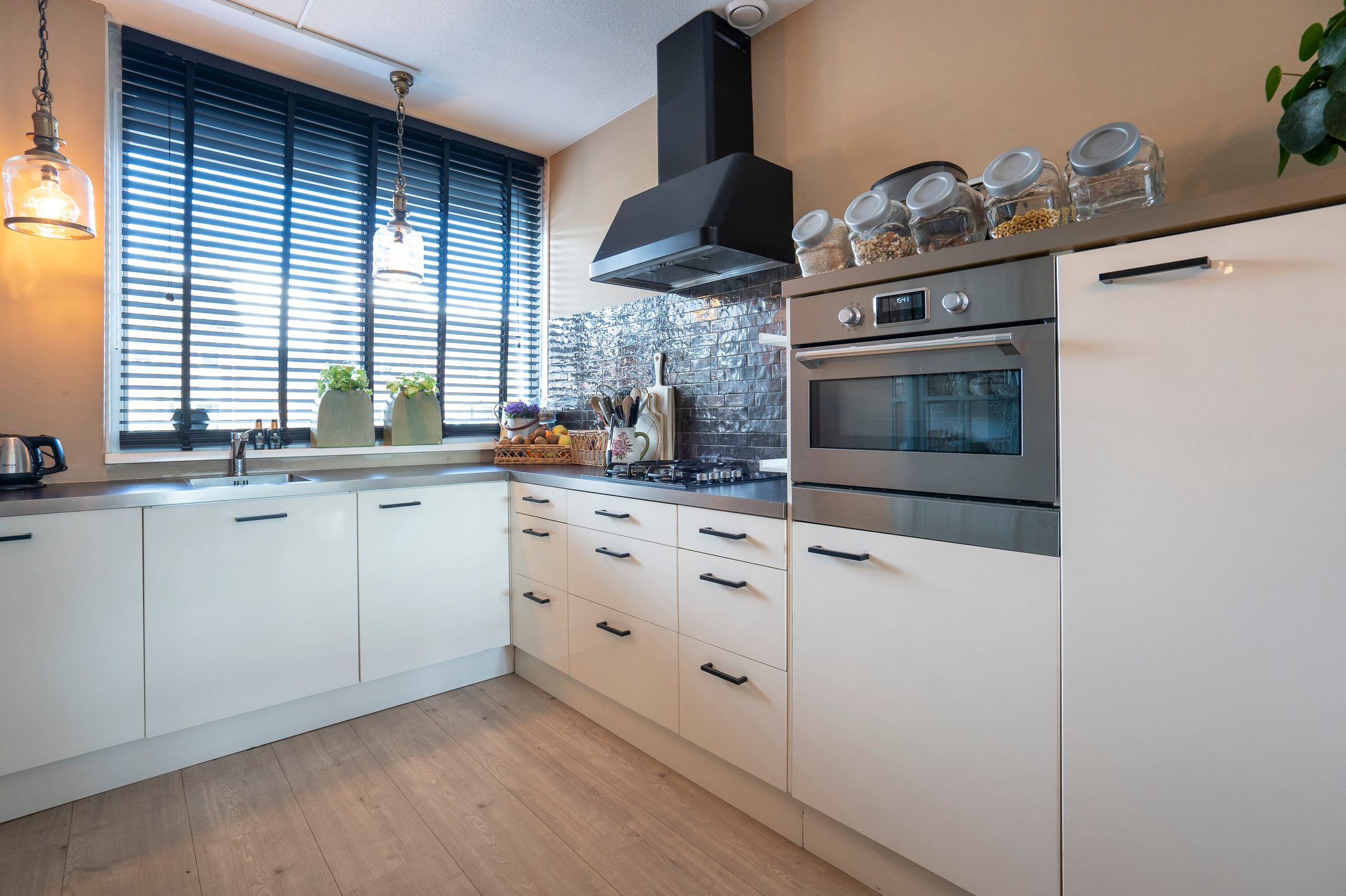 Photo 3 of Vervoornlaan 39