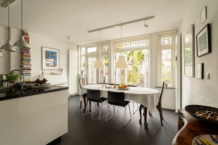 Photo 3 of Van Riebeecklaan 11