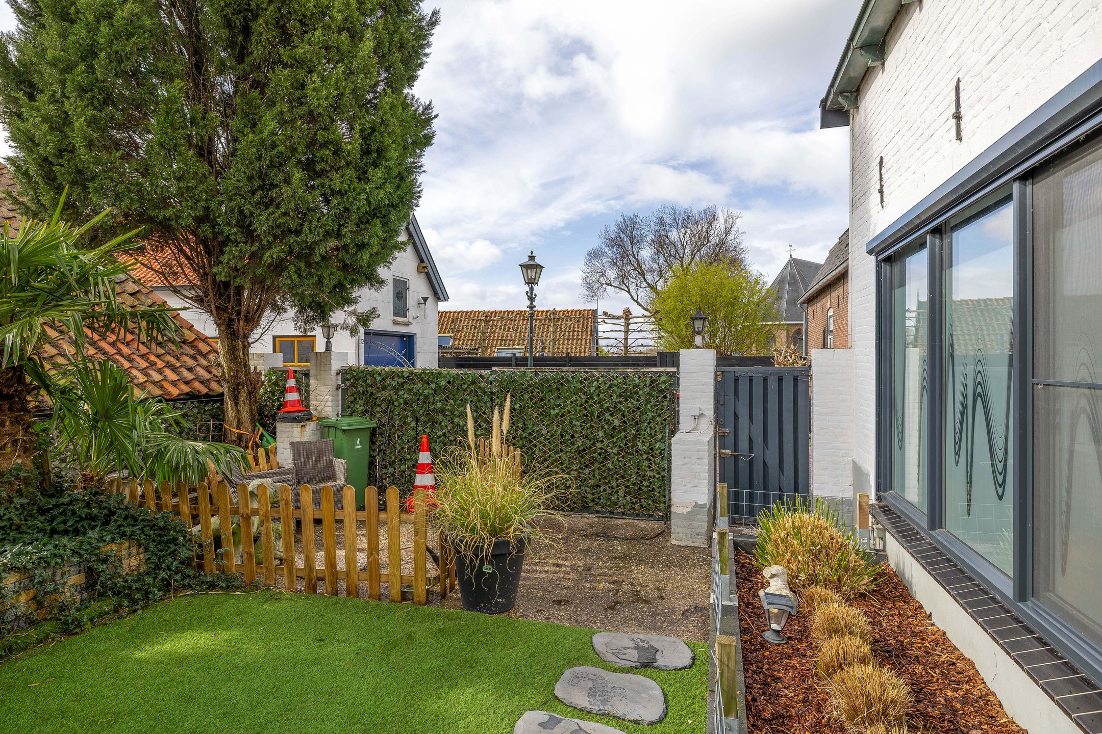 Photo 12 of Noordeinde 36