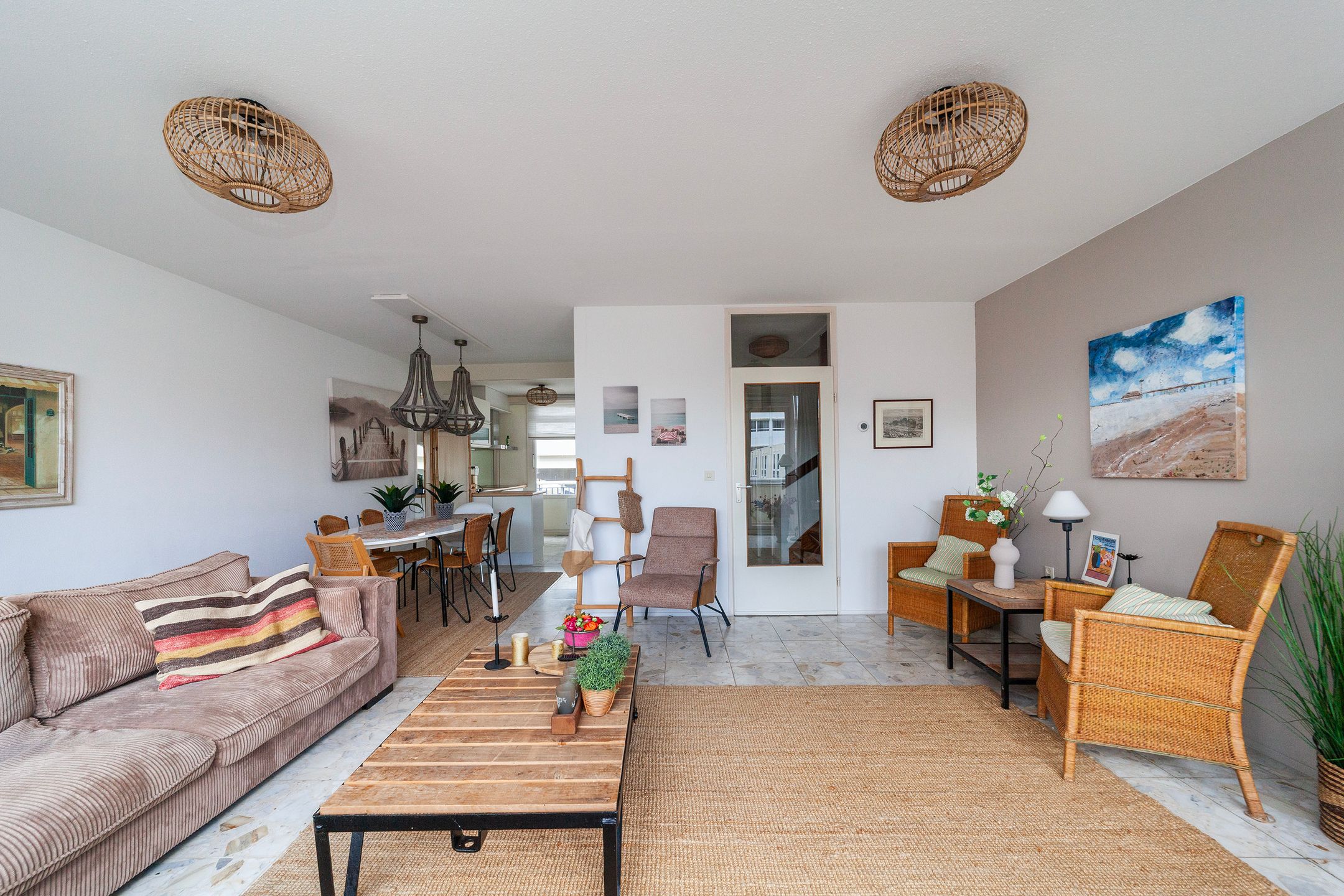 Spacious Maisonnette Apartment with Three Bedrooms Near Scheveningen Beach — 17