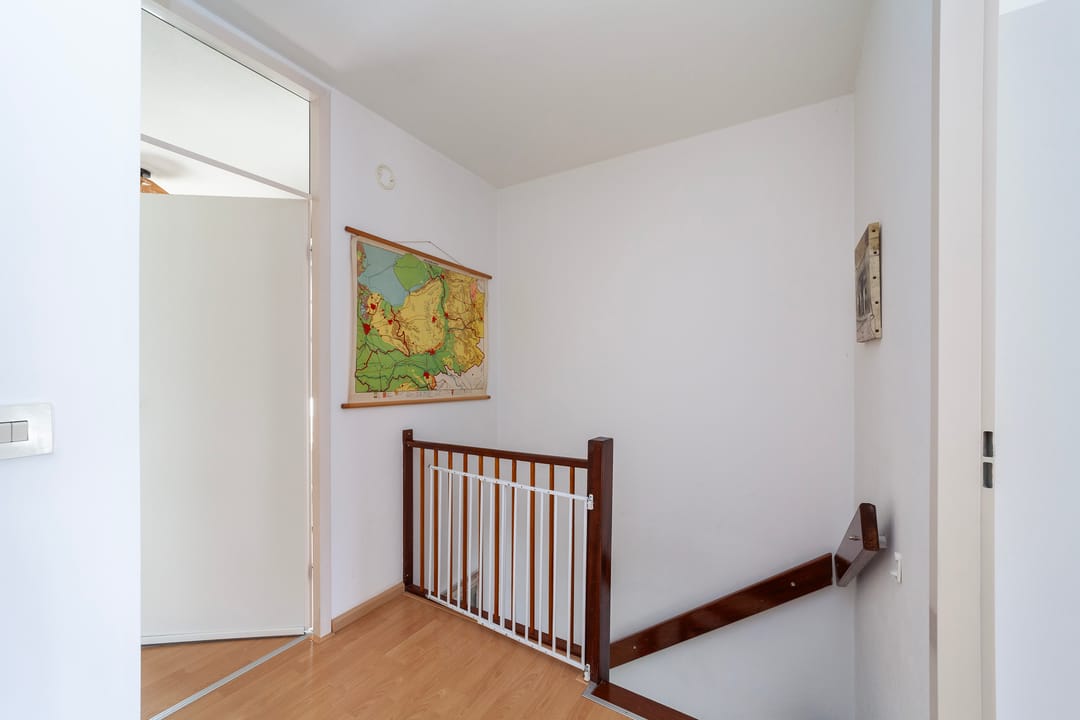 Spacious Maisonnette Apartment with Three Bedrooms Near Scheveningen Beach — 24