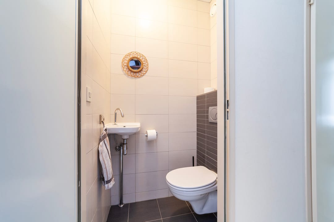 Spacious Maisonnette Apartment with Three Bedrooms Near Scheveningen Beach — 15