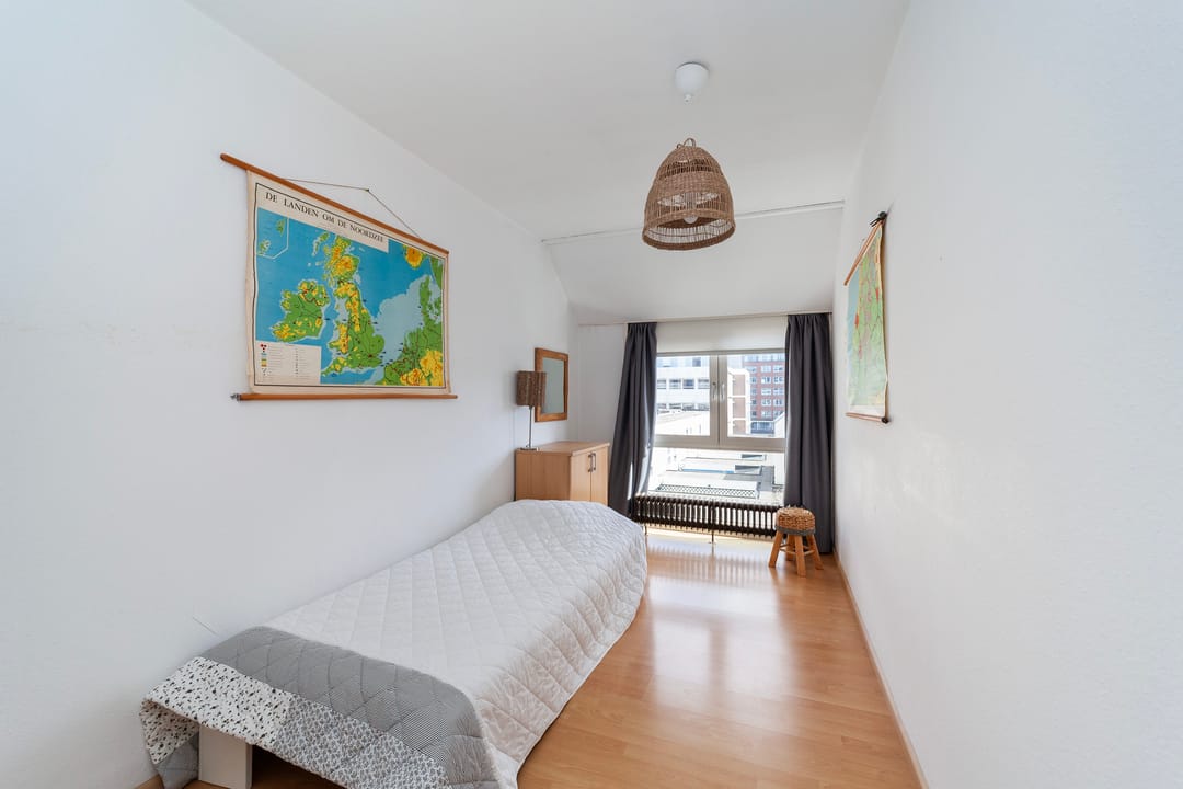 Spacious Maisonnette Apartment with Three Bedrooms Near Scheveningen Beach — 26