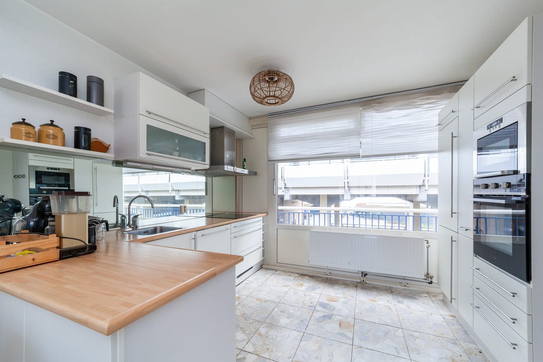 Spacious Maisonnette Apartment with Three Bedrooms Near Scheveningen Beach — 21