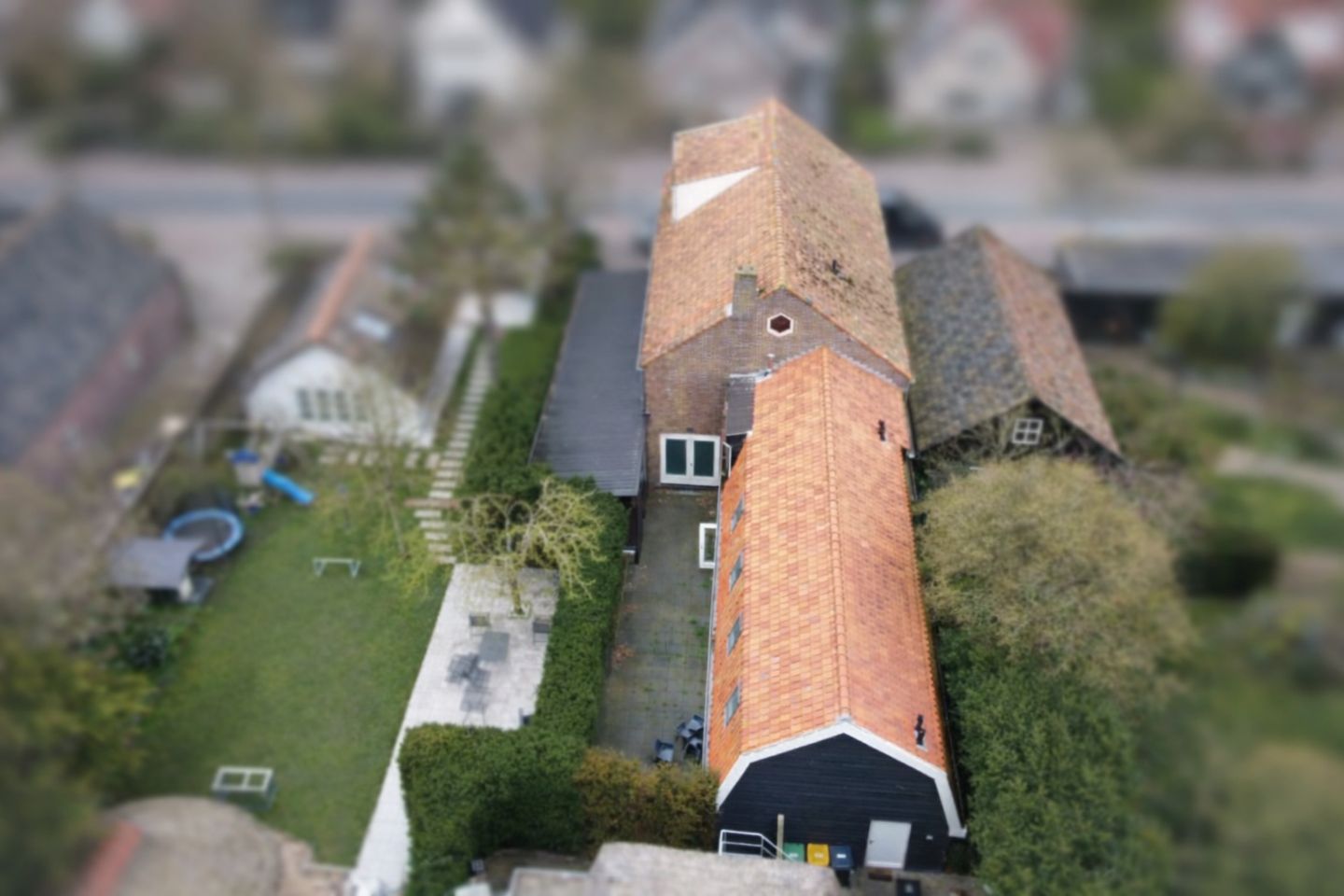 View photo 2 of Dorpsstraat 797