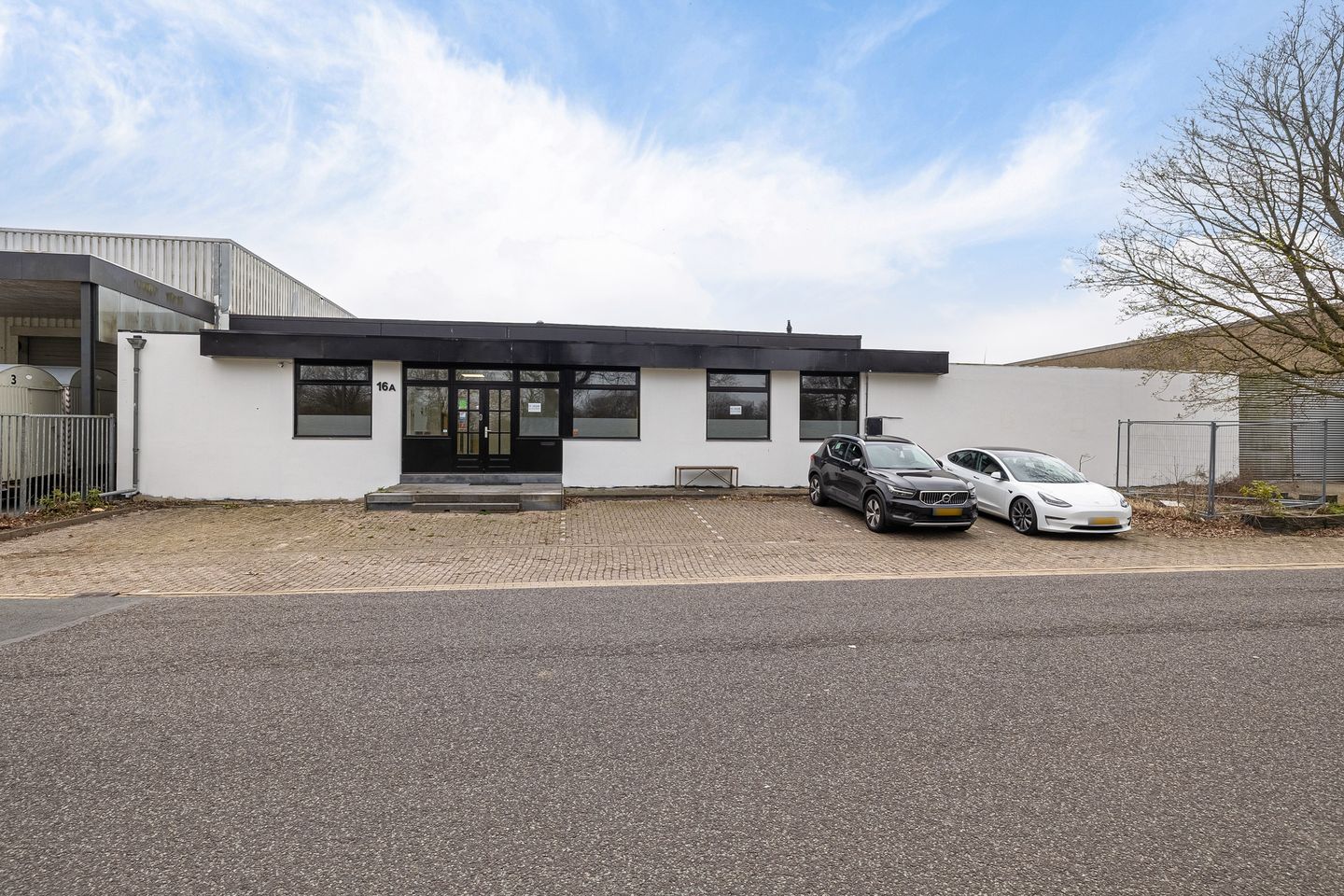 View photo 1 of Edisonstraat 16-a