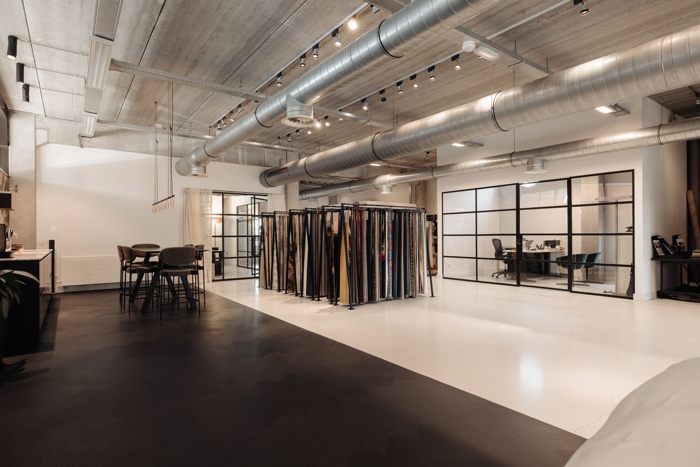 View photo 1 of Pedro de Medinalaan 11