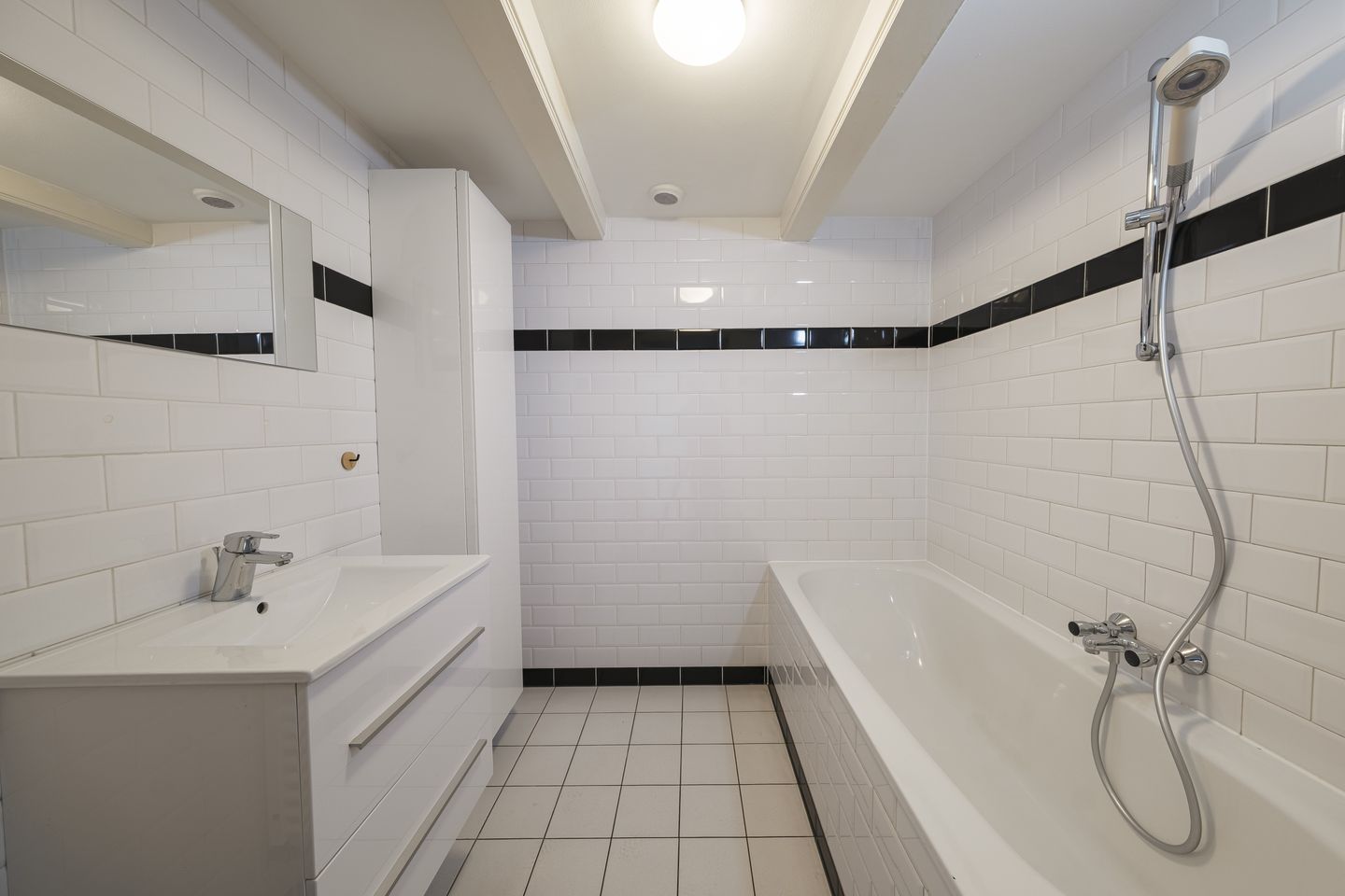 Foto 19 van Staringstraat 10-4