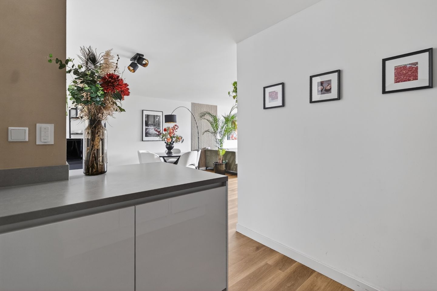 Photo 14 of Zeezigt 312